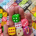 تاس رنگی بزرگ ( پک 10 عددی ) سایز ۲۴ میلیمتر